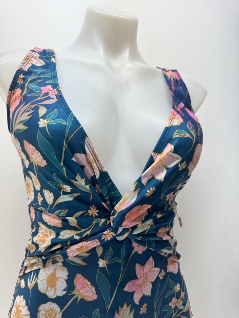 Nicole Miller Teal Floral Twist-Front One-Piece Swimsuit Sz M NWT - Picture 2 of 7